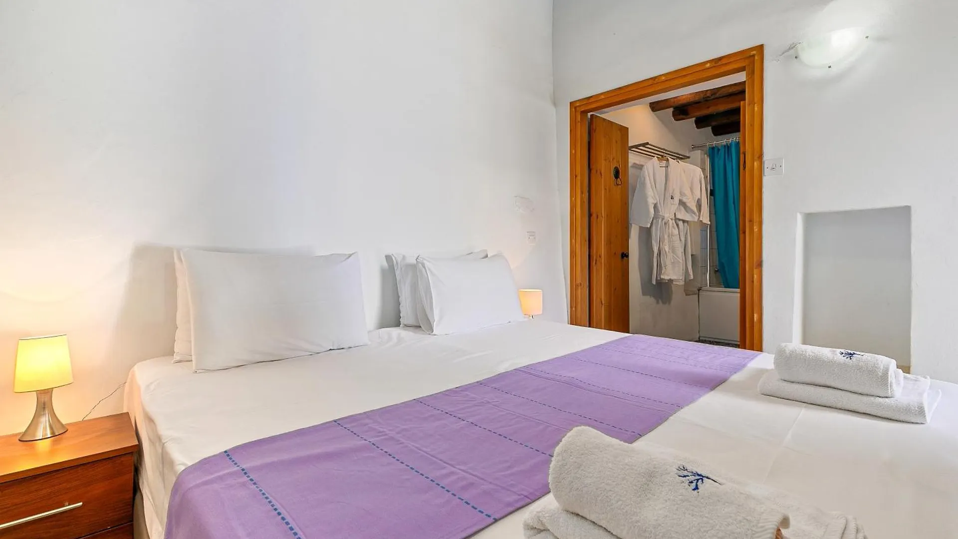 Blue Oak House Hotel Larnaca Cyprus